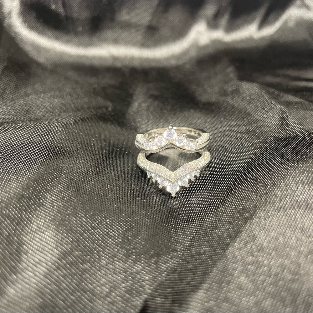 TwoBirch vintage style Silver tone Women's Ring wrap/guard size 5 new in box